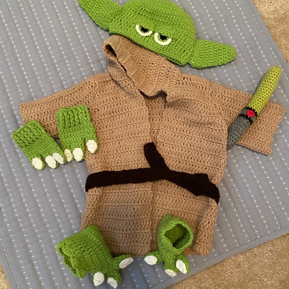 Baby Yoda Costume